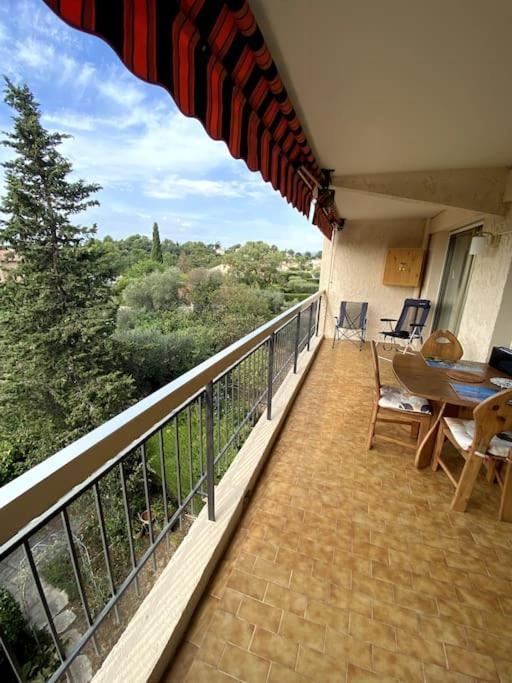 Logement Cosy, Situe Entre Ciel Et Mer Vence Εξωτερικό φωτογραφία