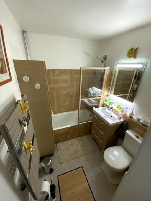 Logement Cosy, Situe Entre Ciel Et Mer Vence Εξωτερικό φωτογραφία