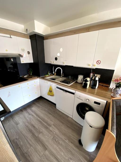 Logement Cosy, Situe Entre Ciel Et Mer Vence Εξωτερικό φωτογραφία