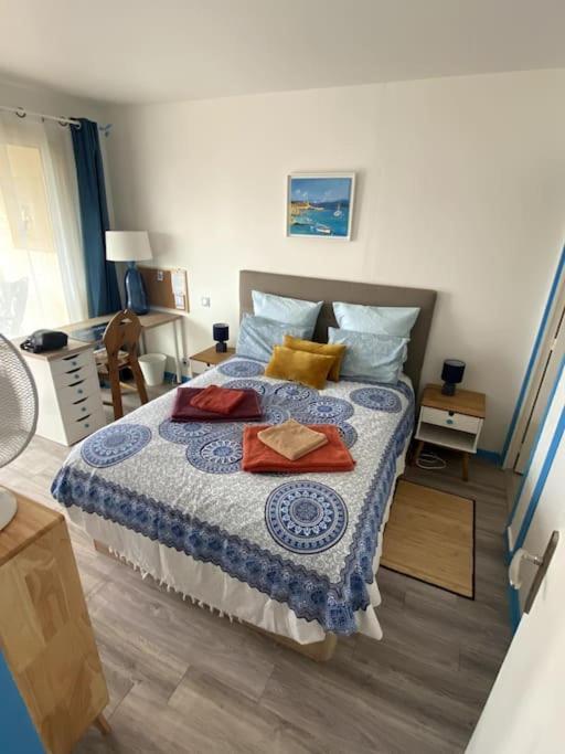 Logement Cosy, Situe Entre Ciel Et Mer Vence Εξωτερικό φωτογραφία